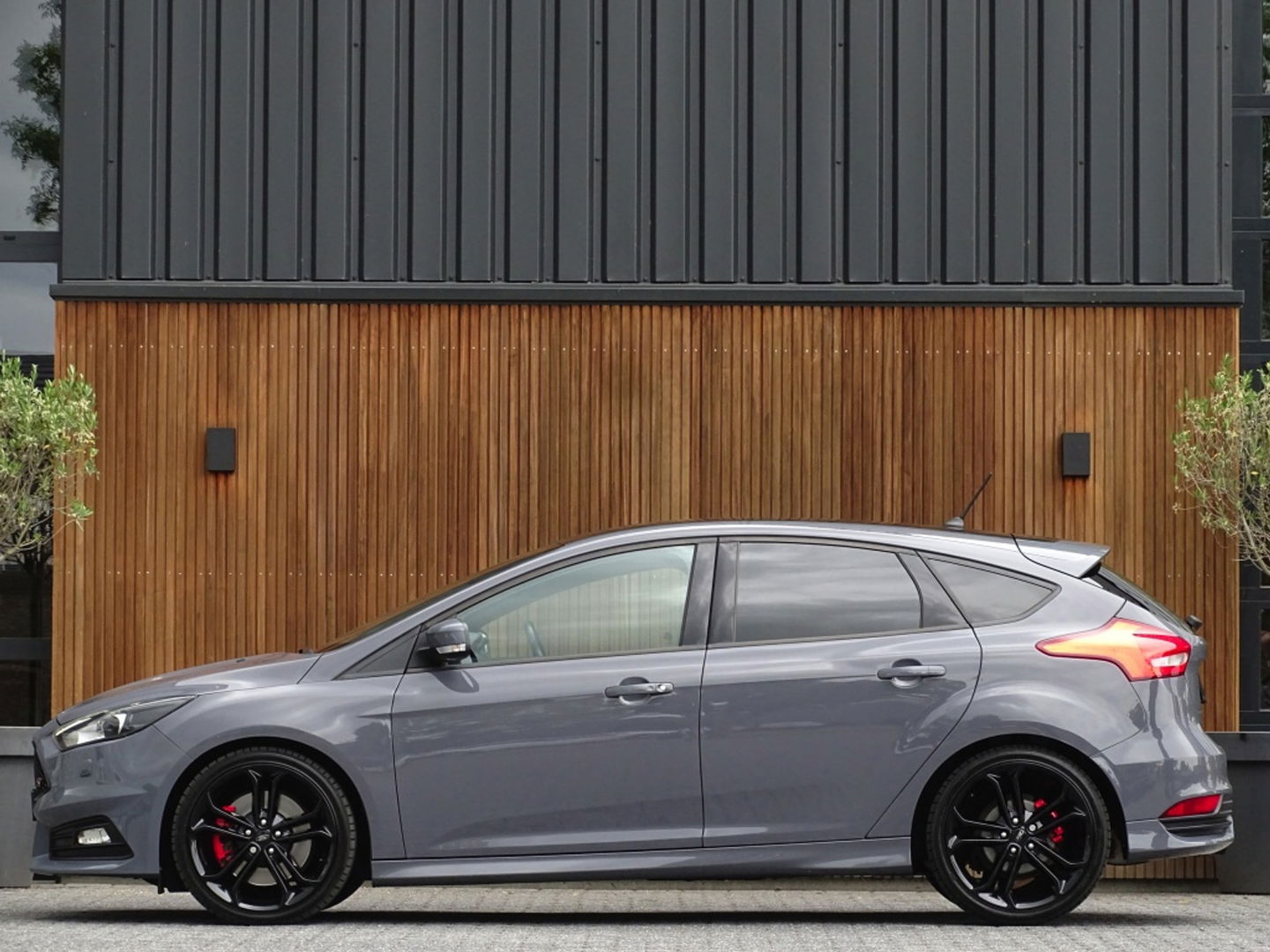 Ford Focus ST MK3 2.0T 289PK / Recaro / Milltek / Airtac / LED