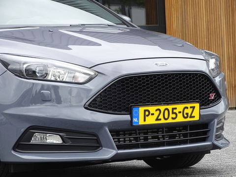 Ford Focus ST MK3 2.0T 289PK / Recaro / Milltek / Airtac / LED