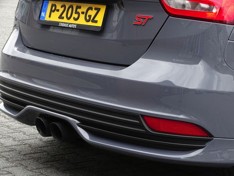 Ford Focus ST MK3 2.0T 289PK / Recaro / Milltek / Airtac / LED