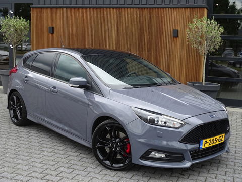 Ford Focus ST MK3 2.0T 289PK / Recaro / Milltek / Airtac / LED