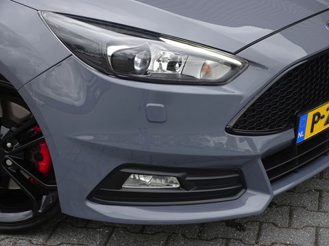 Ford Focus ST MK3 2.0T 289PK / Recaro / Milltek / Airtac / LED