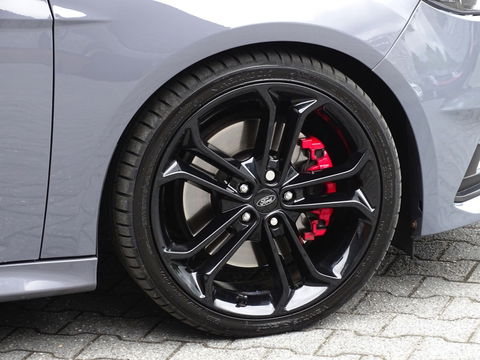 Ford Focus ST MK3 2.0T 289PK / Recaro / Milltek / Airtac / LED