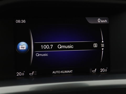 Volvo V60 1.5 T3 R-Design | Stoelverwarming | Xenon | Leder/Alcantara | Navigatie | Trekhaak | Parkeerhulp | Climate control | Cruise control