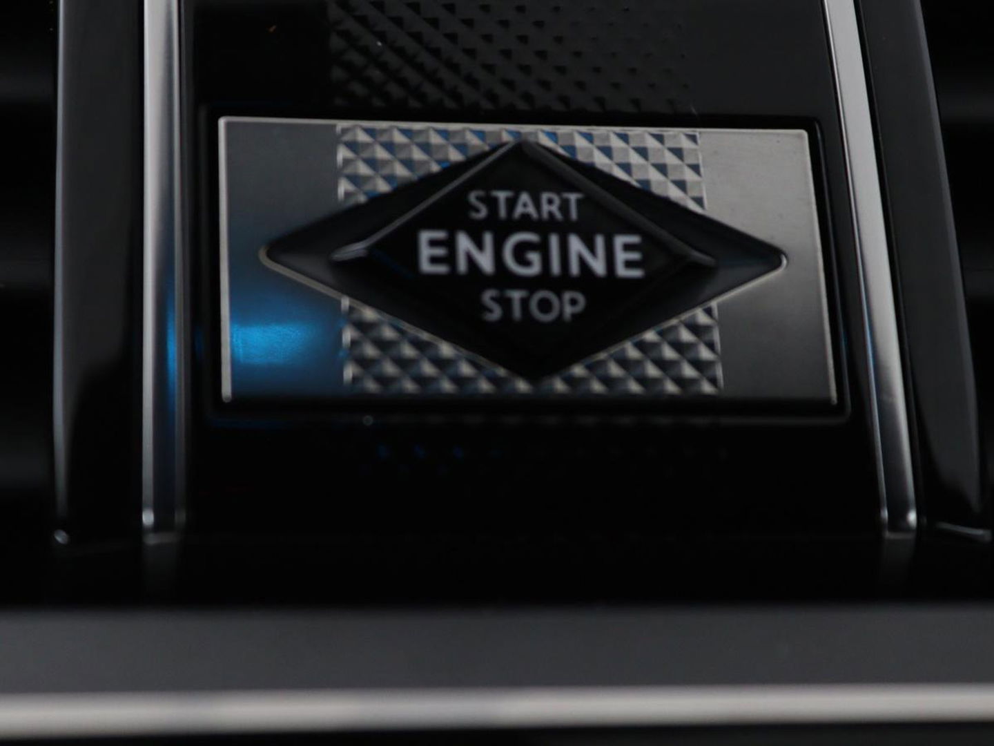 DS 7 Crossback E-Tense 4x4 Performance Line | Panoramadak | Adaptive cruise | Leder/Alcantara | Keyless | Full LED | Carplay | Navigatie | Camera | PHEV