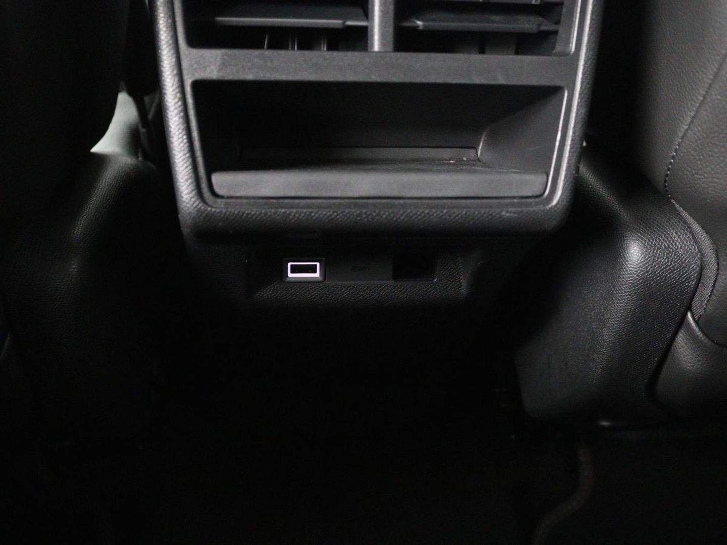DS 7 Crossback E-Tense 4x4 Performance Line | Panoramadak | Adaptive cruise | Leder/Alcantara | Keyless | Full LED | Carplay | Navigatie | Camera | PHEV