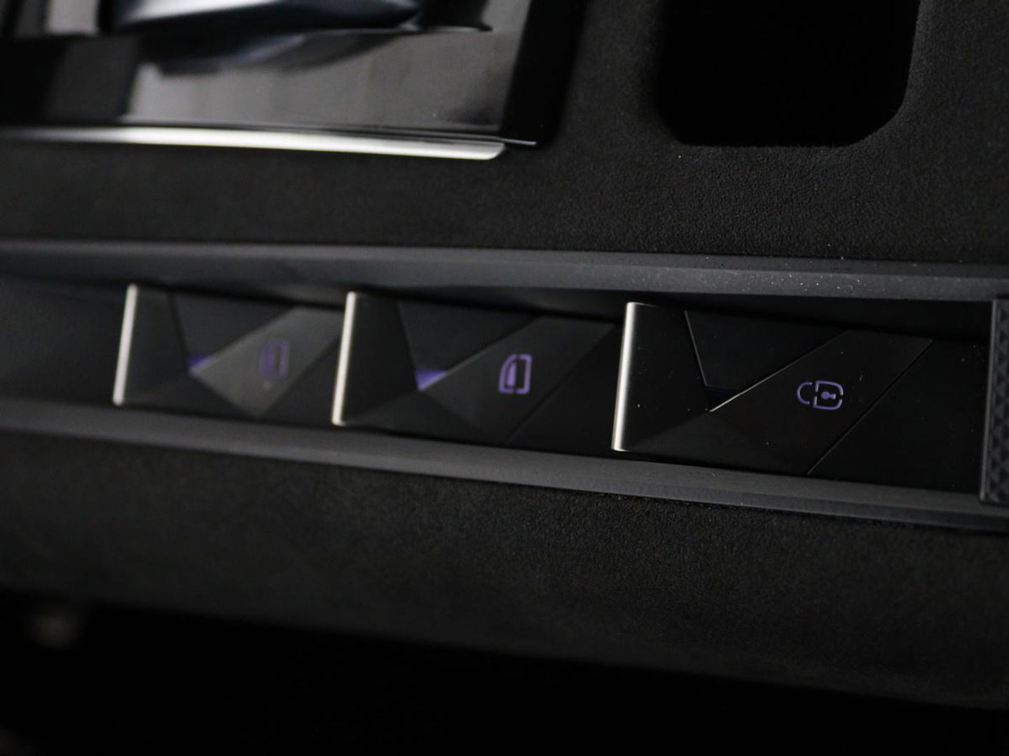 DS 7 Crossback E-Tense 4x4 Performance Line | Panoramadak | Adaptive cruise | Leder/Alcantara | Keyless | Full LED | Carplay | Navigatie | Camera | PHEV