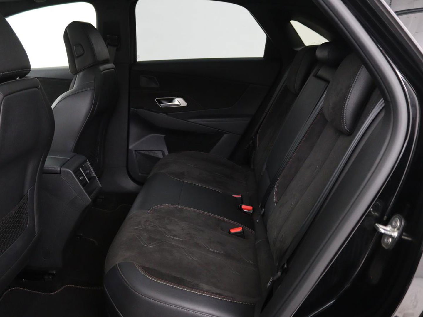 DS 7 Crossback E-Tense 4x4 Performance Line | Panoramadak | Adaptive cruise | Leder/Alcantara | Keyless | Full LED | Carplay | Navigatie | Camera | PHEV