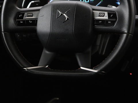 DS 7 Crossback E-Tense 4x4 Performance Line | Panoramadak | Adaptive cruise | Leder/Alcantara | Keyless | Full LED | Carplay | Navigatie | Camera | PHEV