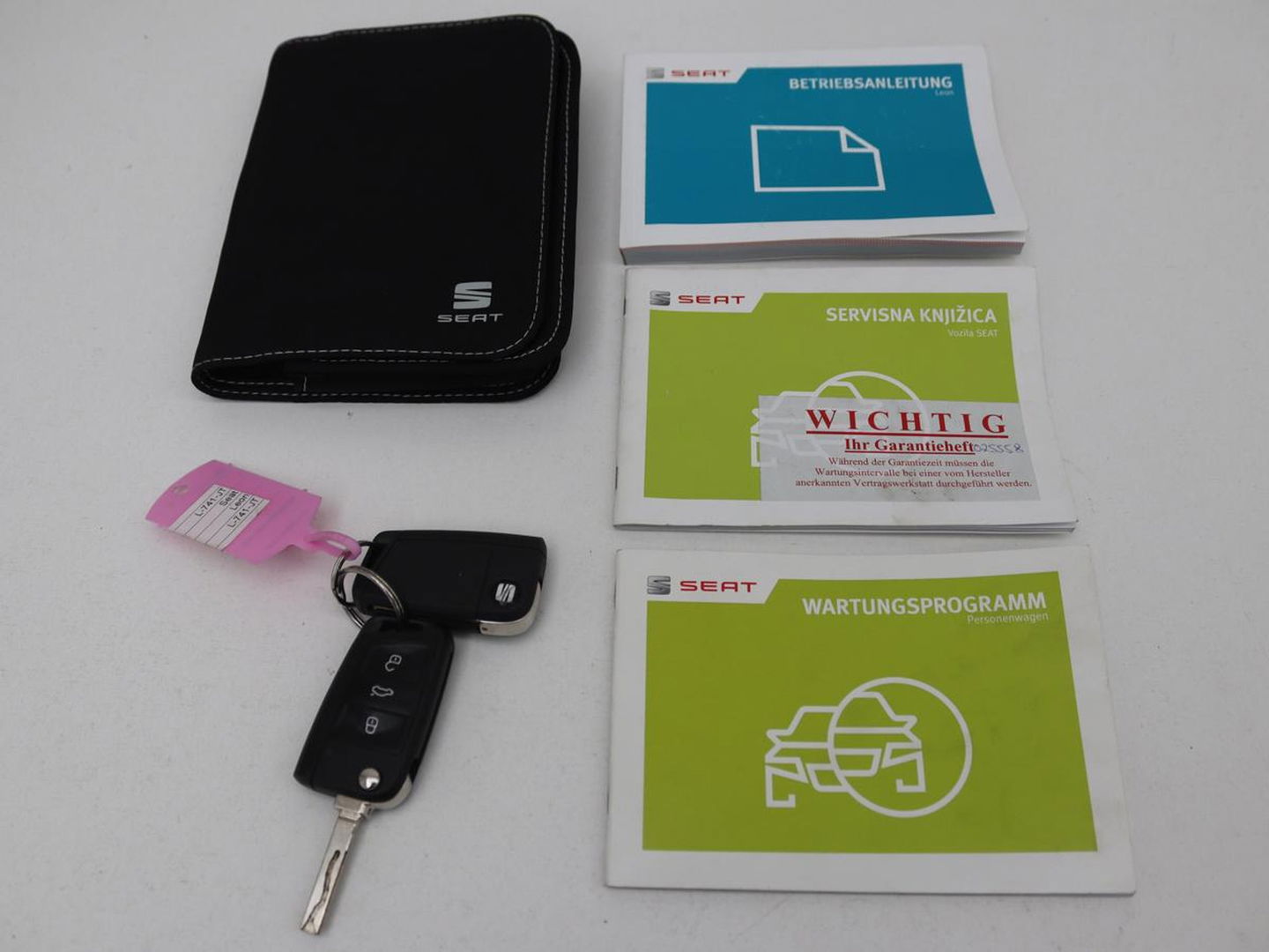 SEAT Leon 1.4 TSI Style | Carplay | Full LED | Climate control | Navigatie | Parkeerhulp | Cruise control | Bluetooth