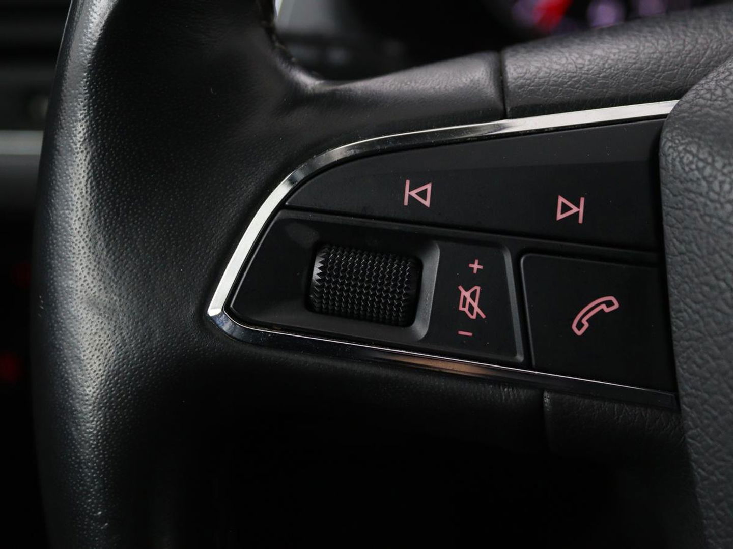 SEAT Leon 1.4 TSI Style | Carplay | Full LED | Climate control | Navigatie | Parkeerhulp | Cruise control | Bluetooth