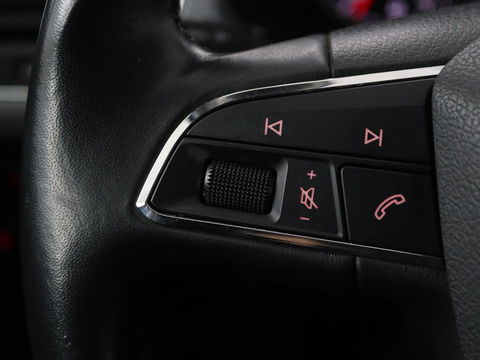 SEAT Leon 1.4 TSI Style | Carplay | Full LED | Climate control | Navigatie | Parkeerhulp | Cruise control | Bluetooth