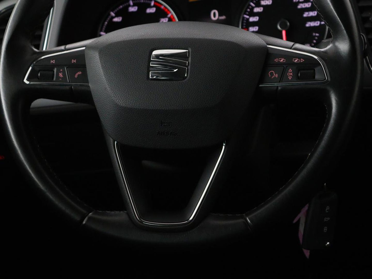 SEAT Leon 1.4 TSI Style | Carplay | Full LED | Climate control | Navigatie | Parkeerhulp | Cruise control | Bluetooth