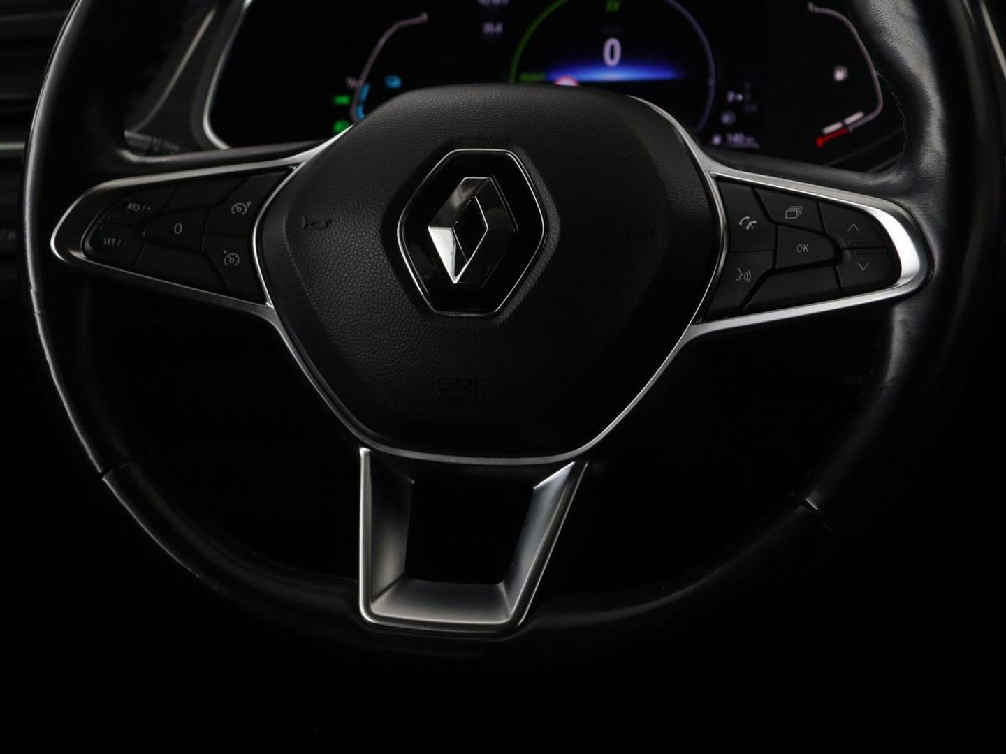 Renault Captur 1.6 E-Tech Hybrid 145 Initiale Paris | Leder | Stoel & stuurverwarming | Camera | Full LED | Park Assist | Carplay | BOSE Sound