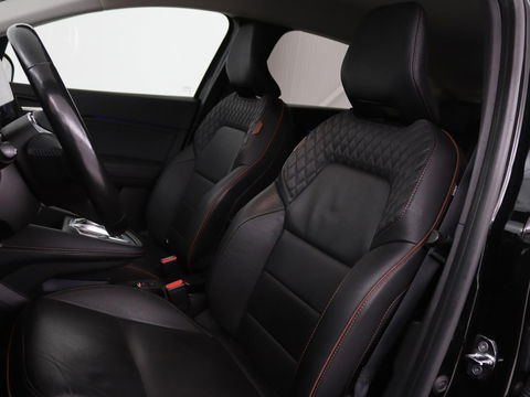 Renault Captur 1.6 E-Tech Hybrid 145 Initiale Paris | Leder | Stoel & stuurverwarming | Camera | Full LED | Park Assist | Carplay | BOSE Sound
