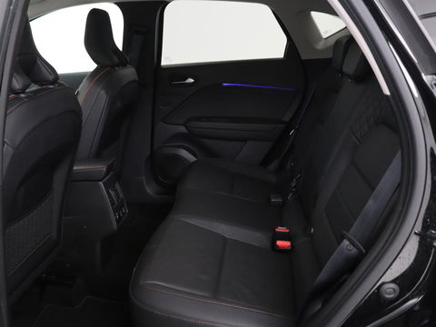 Renault Captur 1.6 E-Tech Hybrid 145 Initiale Paris | Leder | Stoel & stuurverwarming | Camera | Full LED | Park Assist | Carplay | BOSE Sound