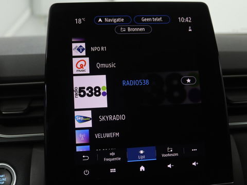 Renault Captur 1.6 E-Tech Hybrid 145 Initiale Paris | Leder | Stoel & stuurverwarming | Camera | Full LED | Park Assist | Carplay | BOSE Sound