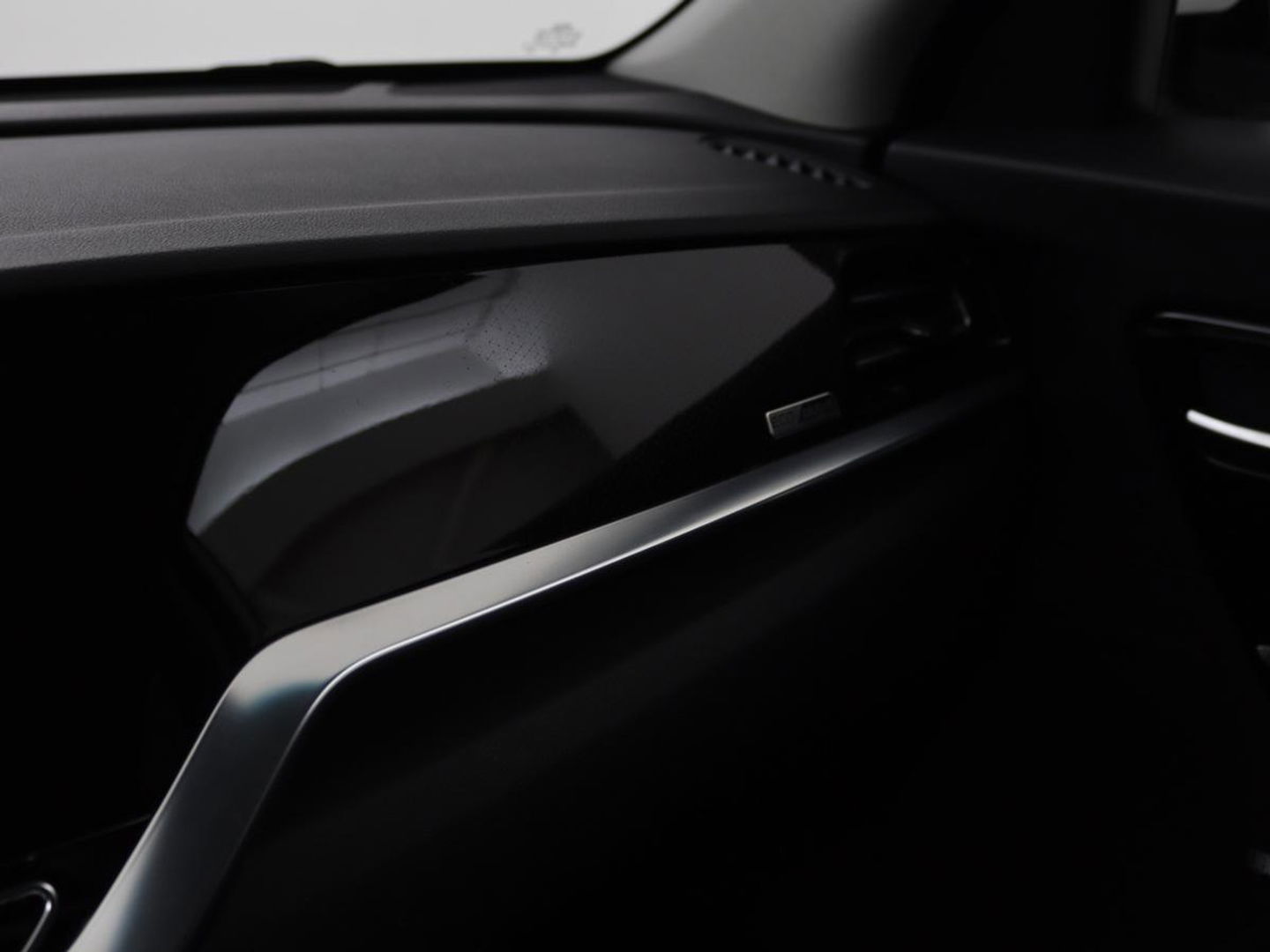 Kia Niro 1.6 GDI PHEV ExecutiveLine | Leder | Stoelventilatie | JBL Sound | Adaptive cruise | Camera | Carplay | Keyless | Navigatie | Stuur & achterbankverwarming