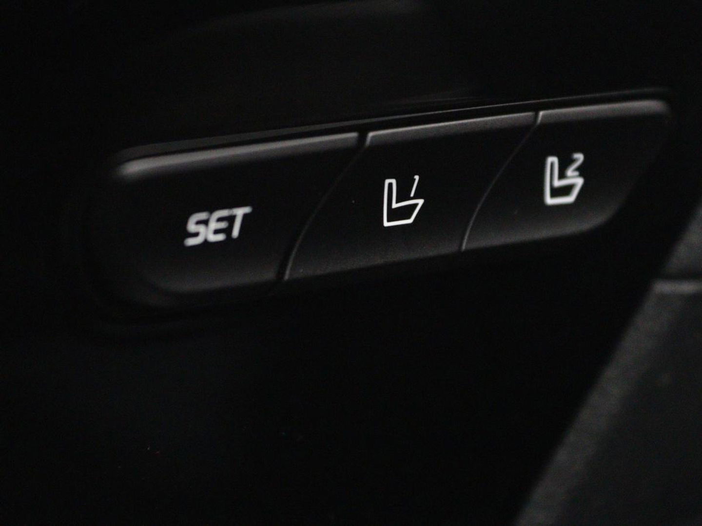 Kia Niro 1.6 GDI PHEV ExecutiveLine | Leder | Stoelventilatie | JBL Sound | Adaptive cruise | Camera | Carplay | Keyless | Navigatie | Stuur & achterbankverwarming
