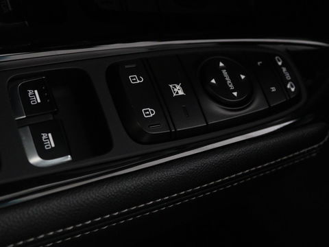 Kia Niro 1.6 GDI PHEV ExecutiveLine | Leder | Stoelventilatie | JBL Sound | Adaptive cruise | Camera | Carplay | Keyless | Navigatie | Stuur & achterbankverwarming