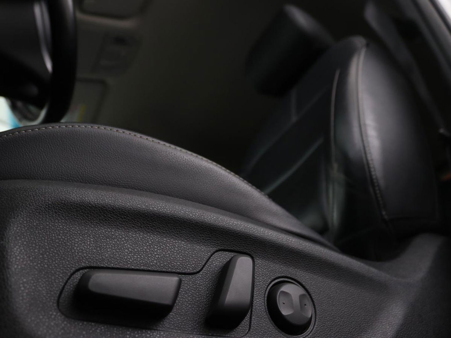 Kia Niro 1.6 GDI PHEV ExecutiveLine | Leder | Stoelventilatie | JBL Sound | Adaptive cruise | Camera | Carplay | Keyless | Navigatie | Stuur & achterbankverwarming