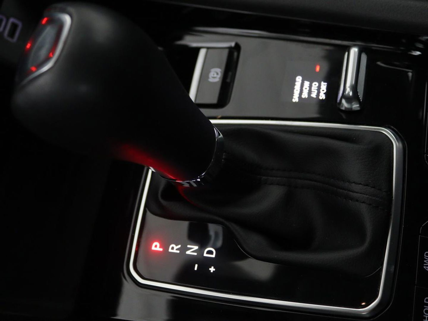 Jeep Compass 4xe 240 Plug-in Hybride Electric S | Leder | Stoel & stuurverwarming | Camera | Adaptive cruise | Carplay | Navigatie