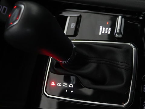 Jeep Compass 4xe 240 Plug-in Hybride Electric S | Leder | Stoel & stuurverwarming | Camera | Adaptive cruise | Carplay | Navigatie