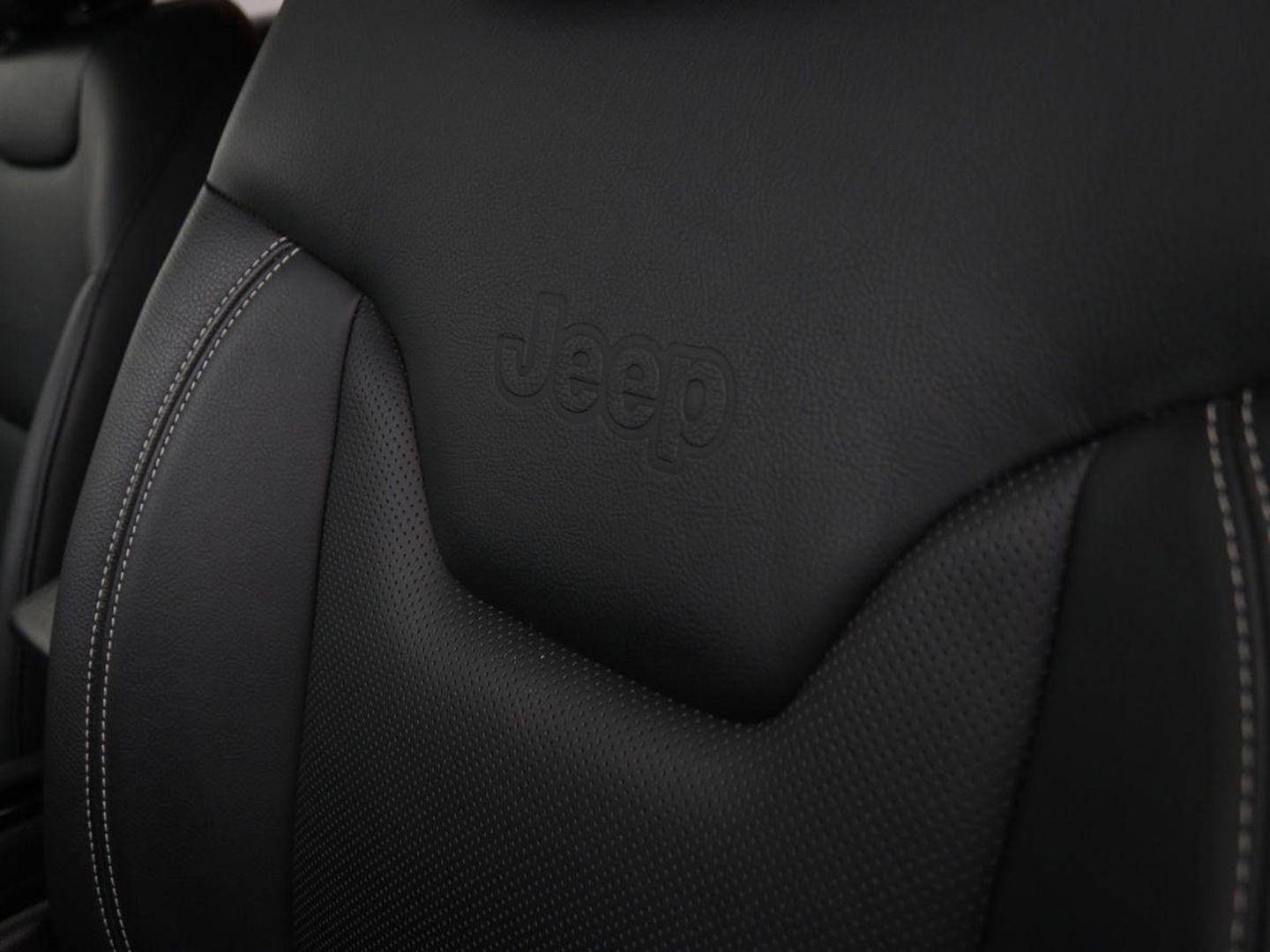 Jeep Compass 4xe 240 Plug-in Hybride Electric S | Leder | Stoel & stuurverwarming | Camera | Adaptive cruise | Carplay | Navigatie