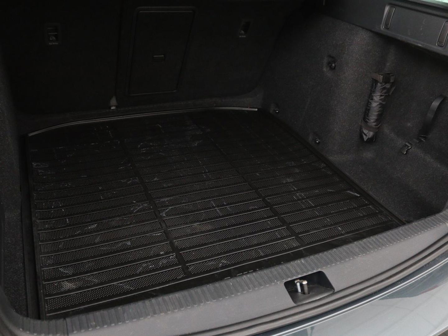 Škoda Octavia 1.5 TSI Business Edition | Stoelverwarming | Trekhaak | Carplay | Half leder | Navigatie | Climate control | Parkeerhulp | Cruise control