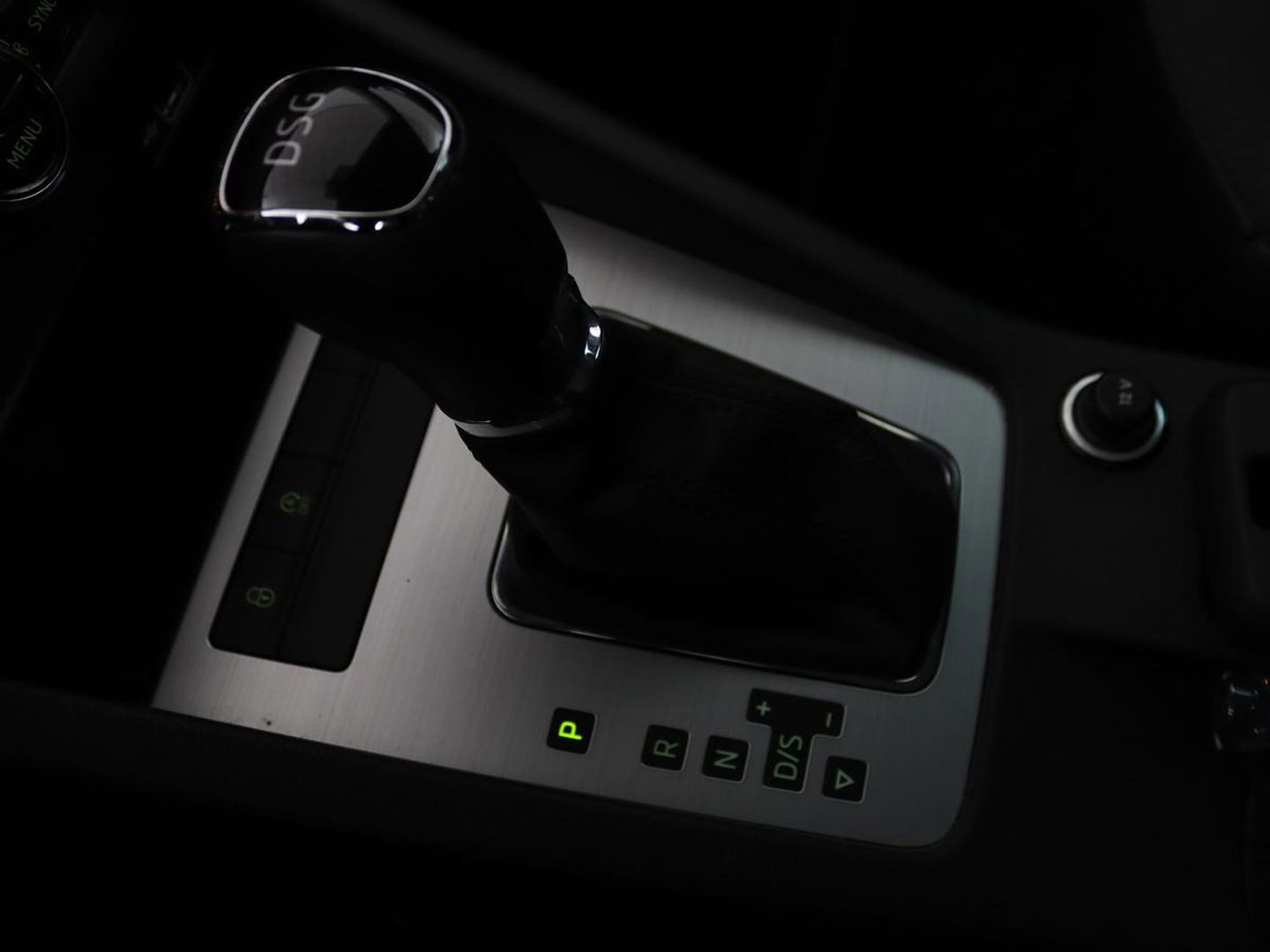 Škoda Octavia 1.5 TSI Business Edition | Stoelverwarming | Trekhaak | Carplay | Half leder | Navigatie | Climate control | Parkeerhulp | Cruise control