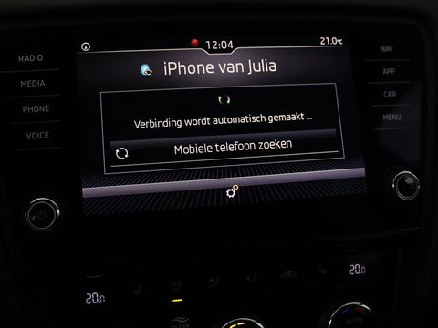 Škoda Octavia 1.5 TSI Business Edition | Stoelverwarming | Trekhaak | Carplay | Half leder | Navigatie | Climate control | Parkeerhulp | Cruise control