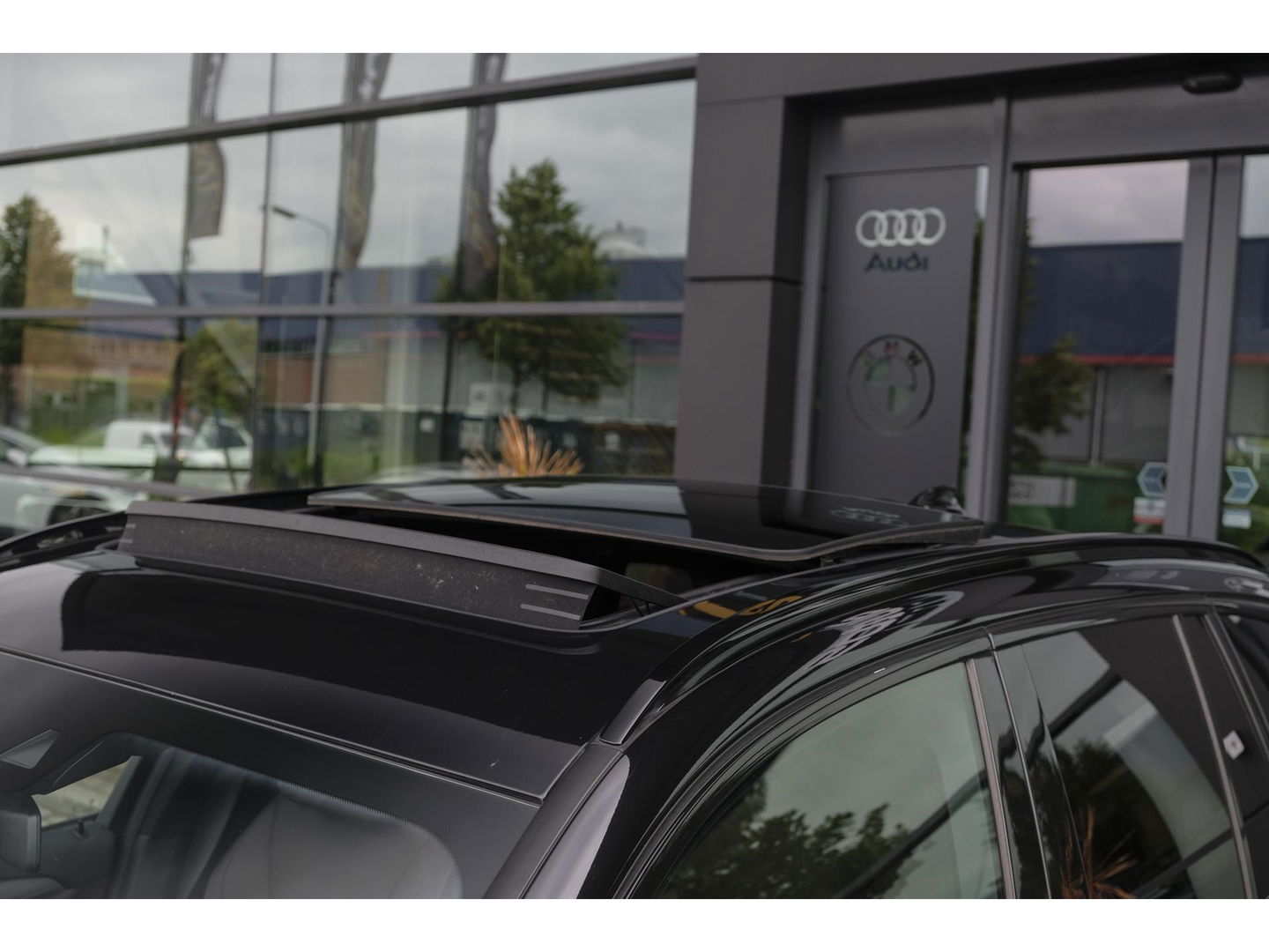 BMW X3 xDrive30e 292pk M-Sport Panoramadak Driving assistant plus 360 camera 1e Eigenaar NLauto 21" LMV
