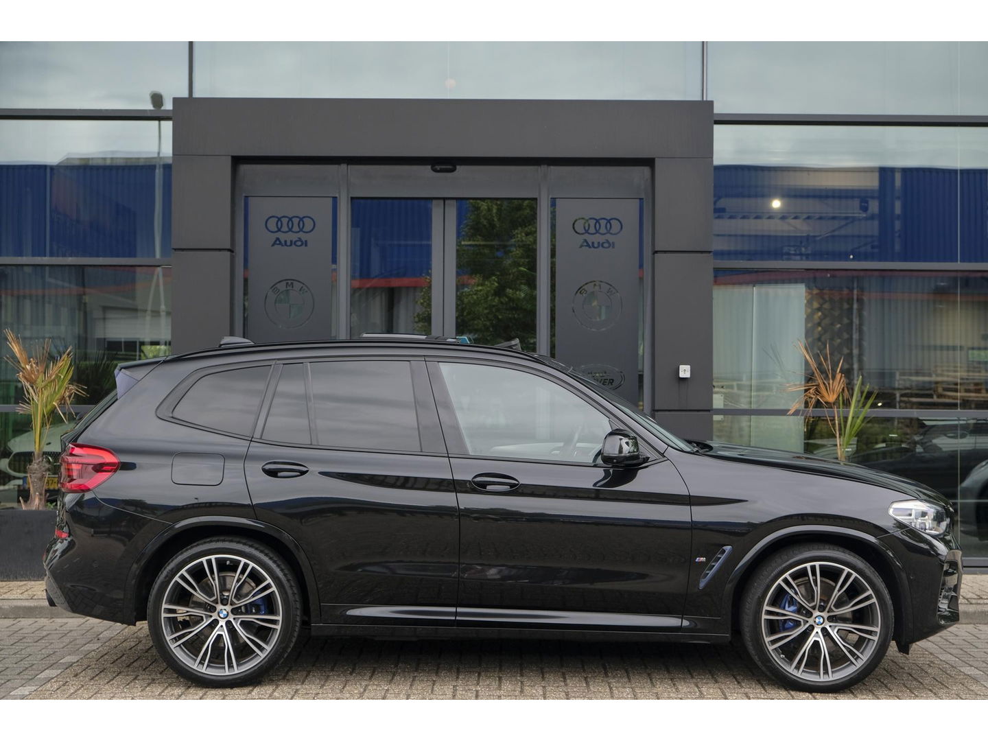BMW X3 xDrive30e 292pk M-Sport Panoramadak Driving assistant plus 360 camera 1e Eigenaar NLauto 21" LMV