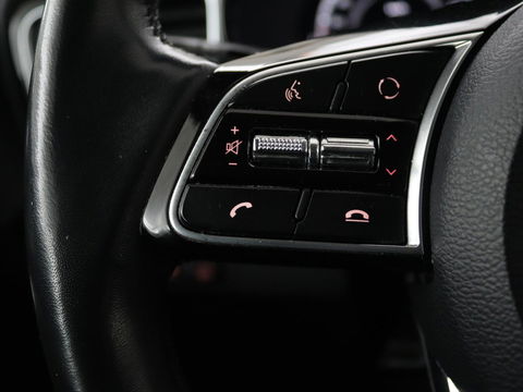 Kia Ceed 1.6 GDI PHEV ExecutiveLine | Panoramadak | Stoelventilatie | Trekhaak | Leder | Camera | Adaptive cruise | Keyless | Full LED | Stuur & achterbankverwarming | Carplay | Navigatie
