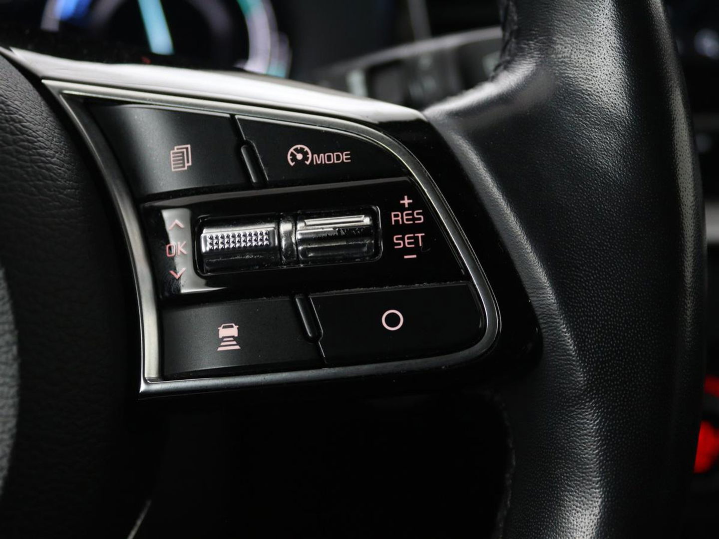 Kia Ceed 1.6 GDI PHEV ExecutiveLine | Panoramadak | Stoelventilatie | Trekhaak | Leder | Camera | Adaptive cruise | Keyless | Full LED | Stuur & achterbankverwarming | Carplay | Navigatie