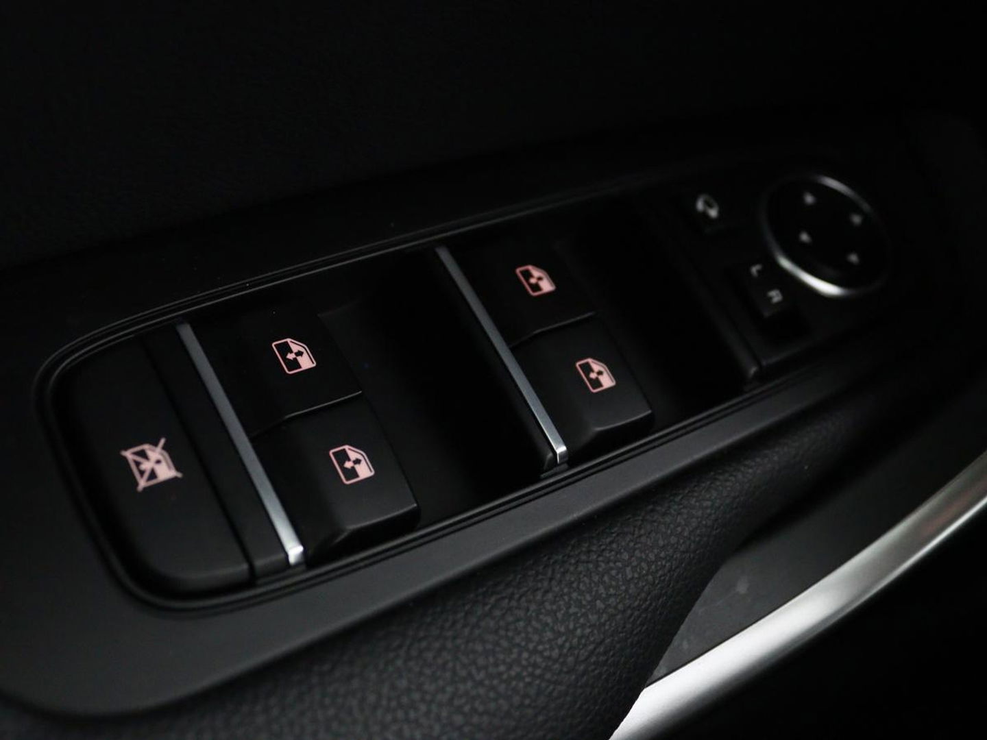 Kia Ceed 1.6 GDI PHEV ExecutiveLine | Panoramadak | Stoelventilatie | Trekhaak | Leder | Camera | Adaptive cruise | Keyless | Full LED | Stuur & achterbankverwarming | Carplay | Navigatie
