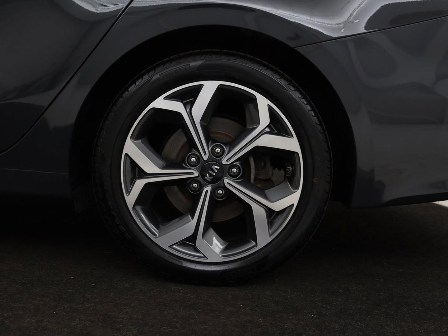 Kia Ceed 1.6 GDI PHEV ExecutiveLine | Panoramadak | Stoelventilatie | Trekhaak | Leder | Camera | Adaptive cruise | Keyless | Full LED | Stuur & achterbankverwarming | Carplay | Navigatie