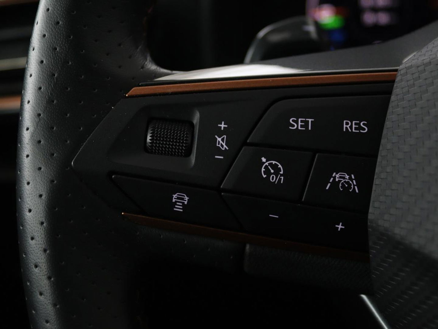 CUPRA Leon 1.4 e-Hybrid | Stoel & stuurverwarming | Carplay | Adaptive cruise | Camera | Navigatie | Sfeerverlichting | Full LED | Keyless | PHEV
