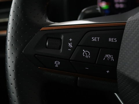 CUPRA Leon 1.4 e-Hybrid | Stoel & stuurverwarming | Carplay | Adaptive cruise | Camera | Navigatie | Sfeerverlichting | Full LED | Keyless | PHEV