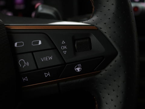 CUPRA Leon 1.4 e-Hybrid | Stoel & stuurverwarming | Carplay | Adaptive cruise | Camera | Navigatie | Sfeerverlichting | Full LED | Keyless | PHEV