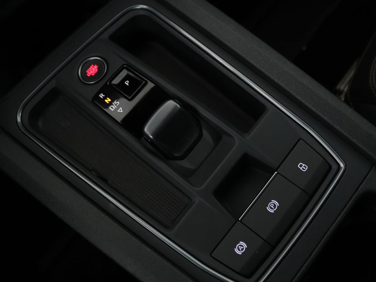 CUPRA Leon 1.4 e-Hybrid | Stoel & stuurverwarming | Carplay | Adaptive cruise | Camera | Navigatie | Sfeerverlichting | Full LED | Keyless | PHEV