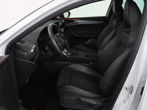 CUPRA Leon 1.4 e-Hybrid | Stoel & stuurverwarming | Carplay | Adaptive cruise | Camera | Navigatie | Sfeerverlichting | Full LED | Keyless | PHEV