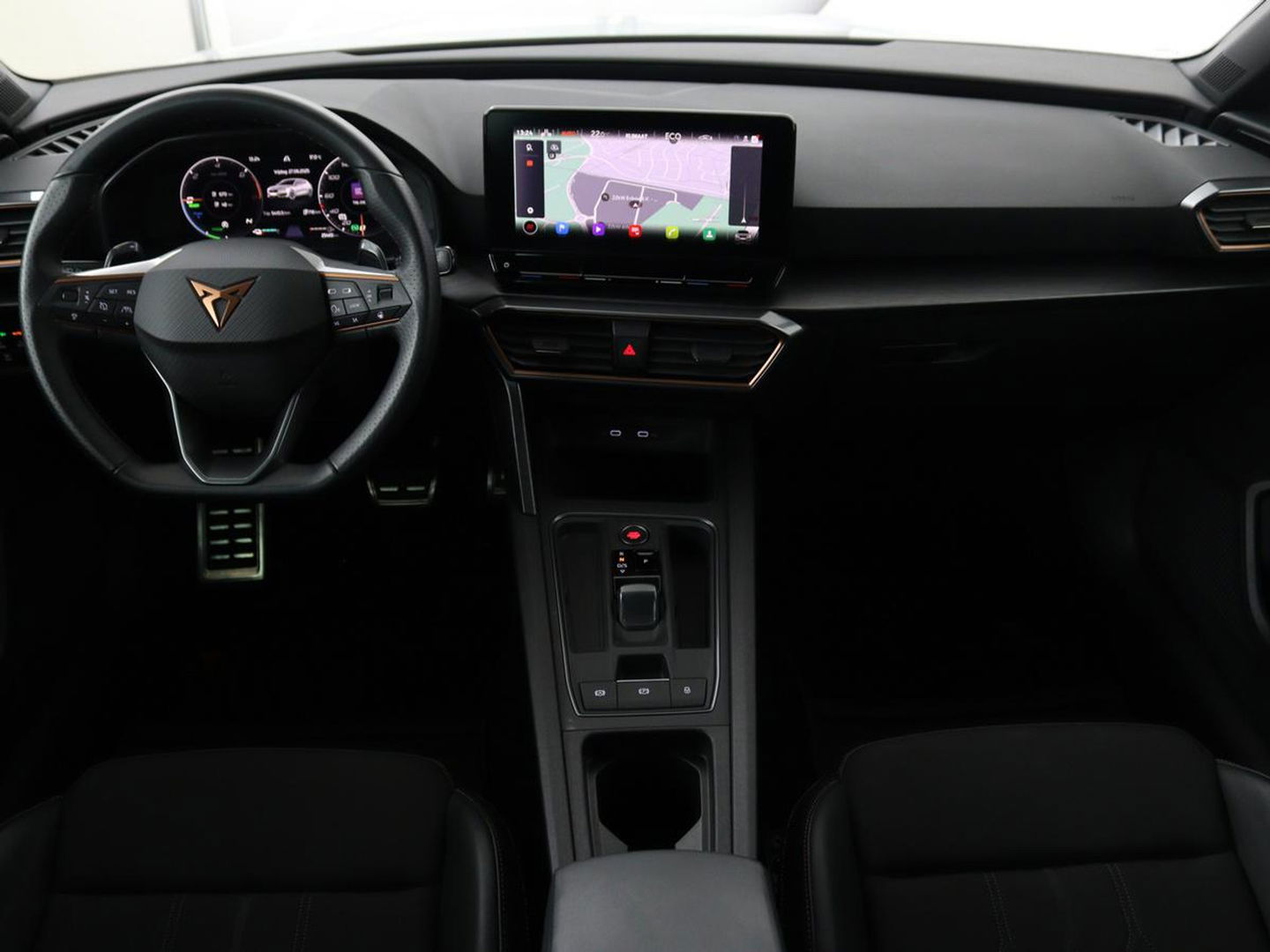 CUPRA Leon 1.4 e-Hybrid | Stoel & stuurverwarming | Carplay | Adaptive cruise | Camera | Navigatie | Sfeerverlichting | Full LED | Keyless | PHEV
