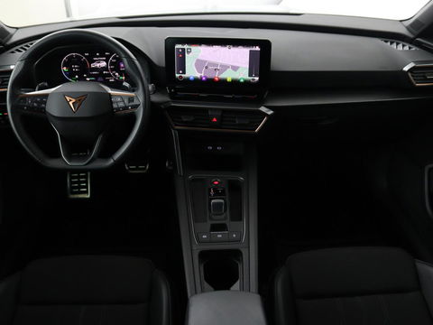 CUPRA Leon 1.4 e-Hybrid | Stoel & stuurverwarming | Carplay | Adaptive cruise | Camera | Navigatie | Sfeerverlichting | Full LED | Keyless | PHEV