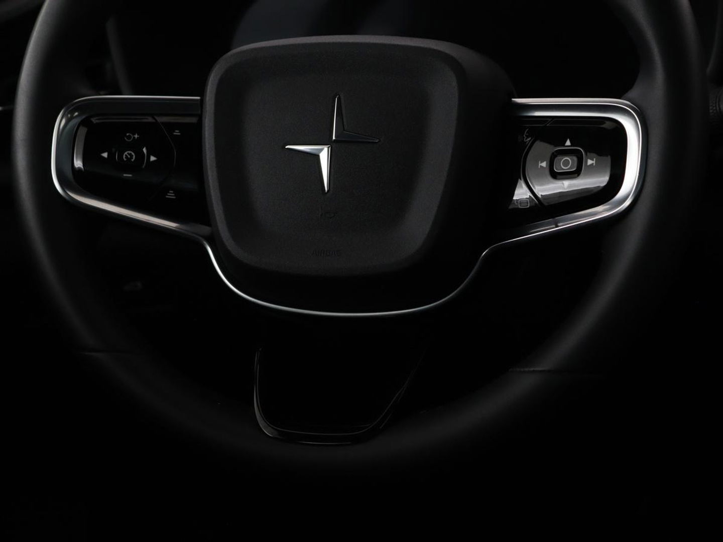 Polestar 2 Long Range Dual Motor Launch Edition 78kWh | Panoramadak | Trekhaak | Stoel & stuurverwarming | 360 camera | Adaptive cruise | Harman/Kardon | Carplay