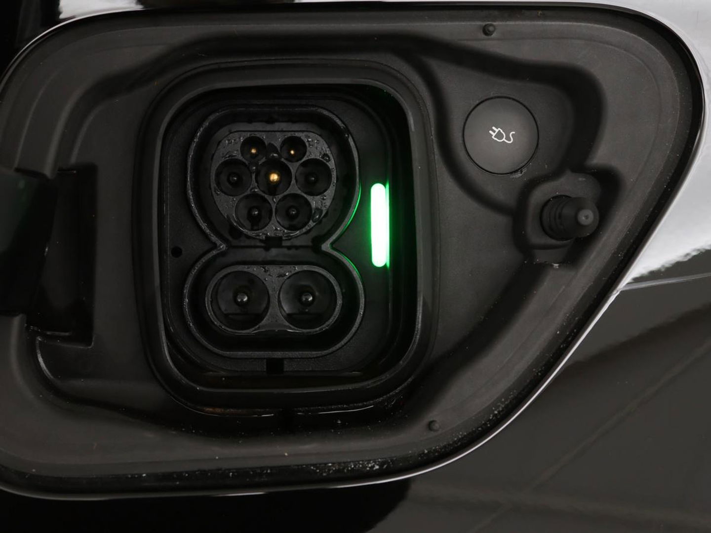 Polestar 2 Long Range Dual Motor Launch Edition 78kWh | Panoramadak | Trekhaak | Stoel & stuurverwarming | 360 camera | Adaptive cruise | Harman/Kardon | Carplay