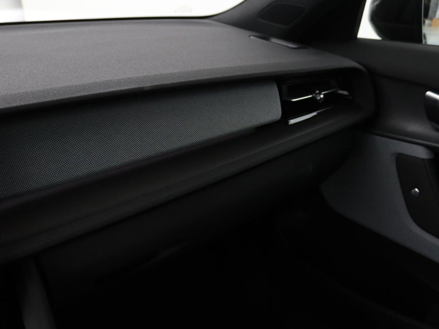 Polestar 2 Long Range Dual Motor Launch Edition 78kWh | Panoramadak | Trekhaak | Stoel & stuurverwarming | 360 camera | Adaptive cruise | Harman/Kardon | Carplay