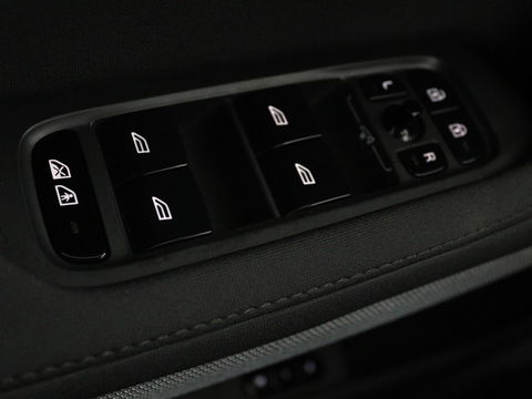 Polestar 2 Long Range Dual Motor Launch Edition 78kWh | Panoramadak | Trekhaak | Stoel & stuurverwarming | 360 camera | Adaptive cruise | Harman/Kardon | Carplay