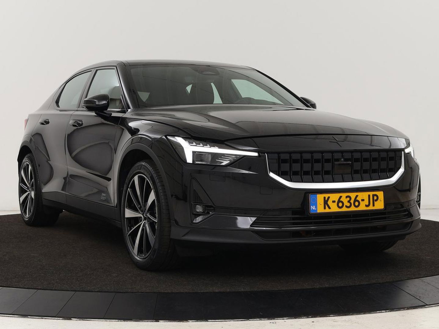 Polestar 2 Long Range Dual Motor Launch Edition 78kWh | Panoramadak | Trekhaak | Stoel & stuurverwarming | 360 camera | Adaptive cruise | Harman/Kardon | Carplay