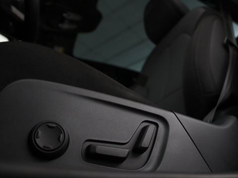 Polestar 2 Long Range Dual Motor Launch Edition 78kWh | Panoramadak | Trekhaak | Stoel & stuurverwarming | 360 camera | Adaptive cruise | Harman/Kardon | Carplay