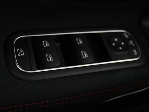 Mercedes-Benz CLA-Klasse Shooting Brake 250e Business Solution AMG Limited | Adaptive cruise | Stoelverwarming | Carplay | Sfeerverlichting | Leder/Alcantara | Navigatie | Full LED